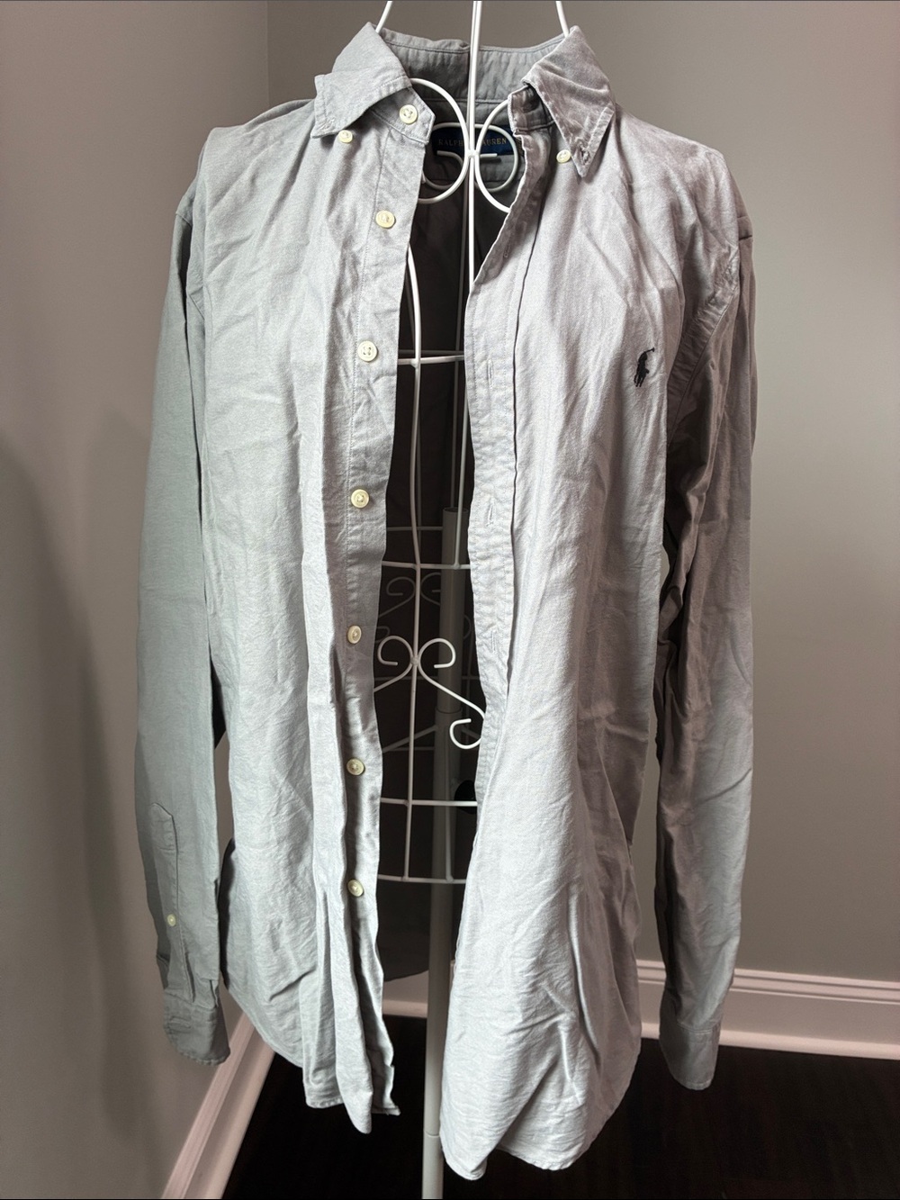 Ralph Lauren Men's Light Gray Long-Sleeve Button-Down Shirt